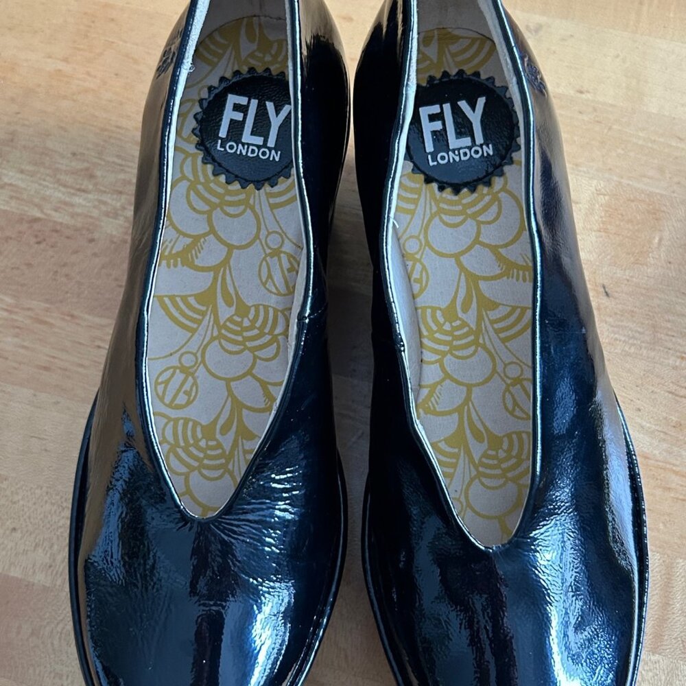 Fly London Wedges Size 38. US  size 7-1/2 - Picture 3 of 7